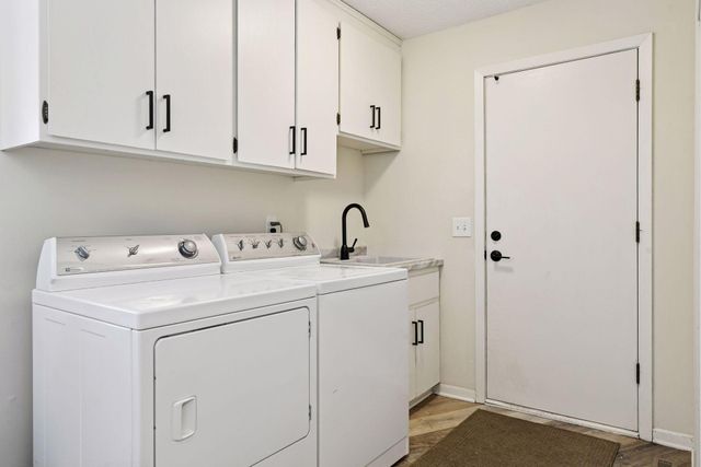 16120 Rosemary Lane, Minnetonka, MN 55391