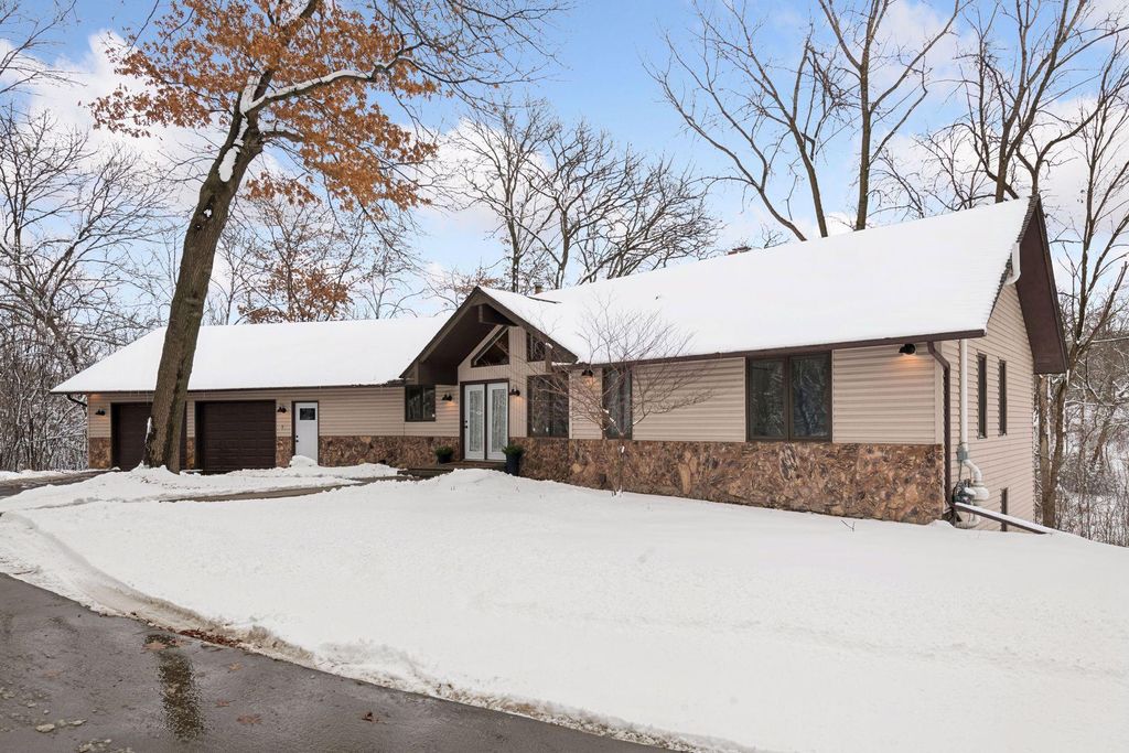 16120 Rosemary Lane, Minnetonka, MN 55391