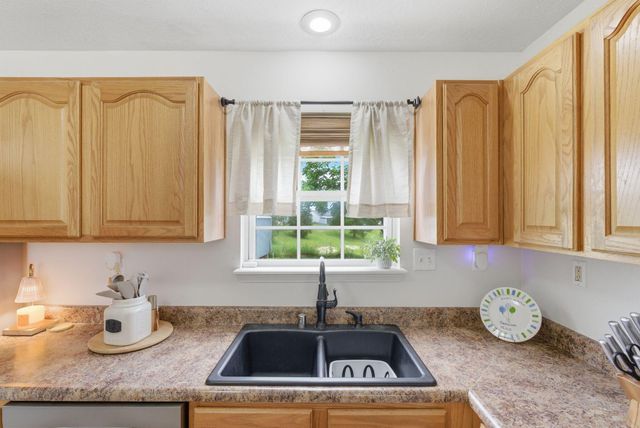 1129 Jamestown Drive, Berea, KY 40403