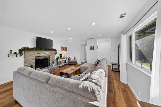 41987 Crass Drive, Oakhurst, CA 93644