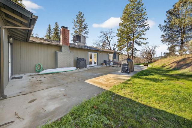41987 Crass Drive, Oakhurst, CA 93644