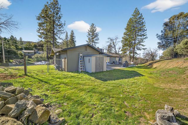 41987 Crass Drive, Oakhurst, CA 93644