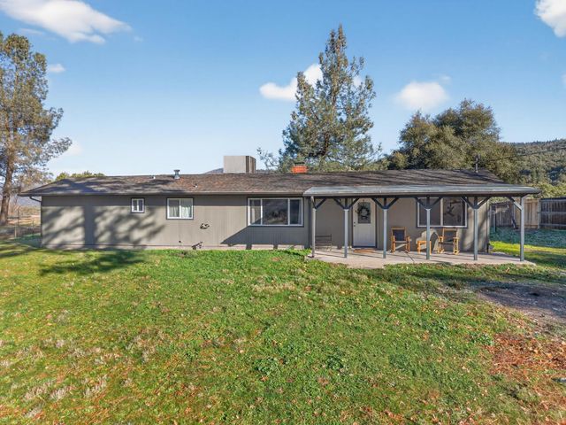 41987 Crass Drive, Oakhurst, CA 93644