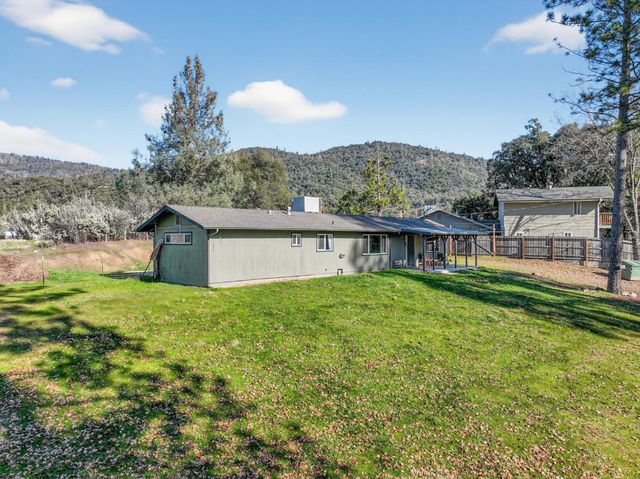 41987 Crass Drive, Oakhurst, CA 93644