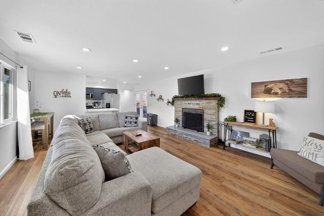 41987 Crass Drive, Oakhurst, CA 93644