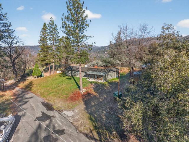 41987 Crass Drive, Oakhurst, CA 93644