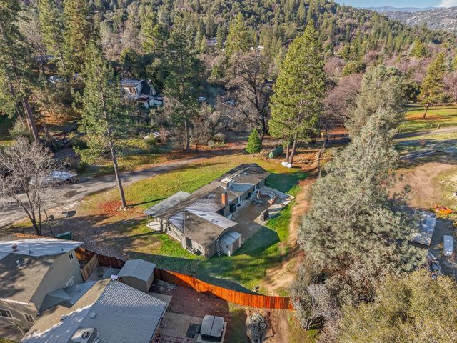 41987 Crass Drive, Oakhurst, CA 93644
