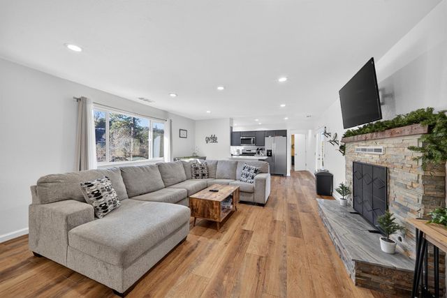 41987 Crass Drive, Oakhurst, CA 93644