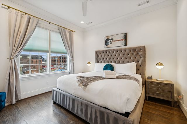 1226 Martin St Unit 2, Nashville, TN 37203