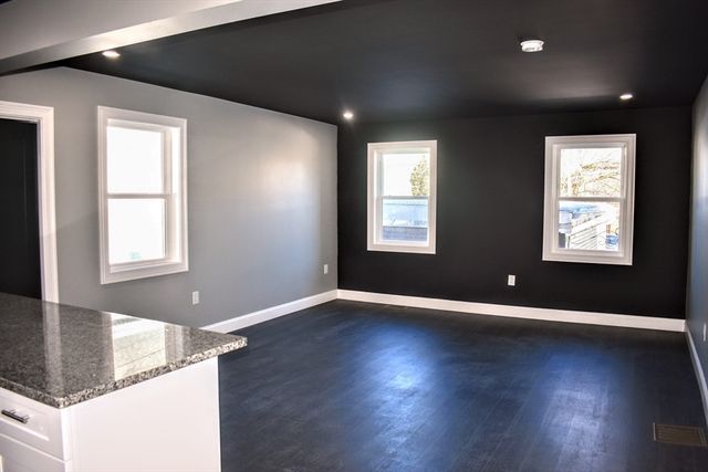 2 Sunnyside St. 1, Boston, MA 02130