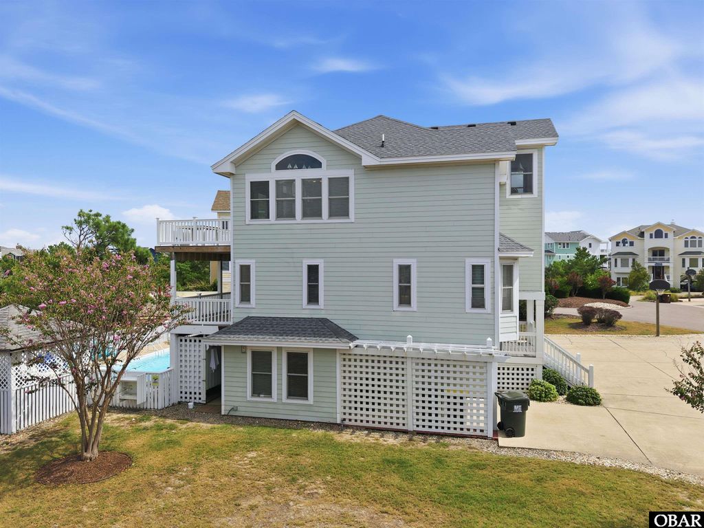 Image 11 of property listing at 1253 Windjammer Court, Corolla, NC 27927