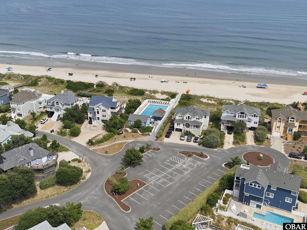 Image 13 of property listing at 1253 Windjammer Court, Corolla, NC 27927