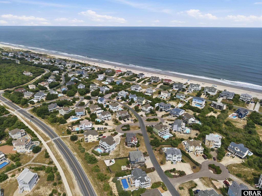 Image 14 of property listing at 1253 Windjammer Court, Corolla, NC 27927