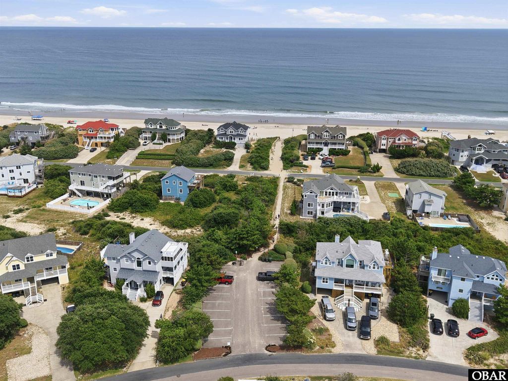 Image 15 of property listing at 1253 Windjammer Court, Corolla, NC 27927