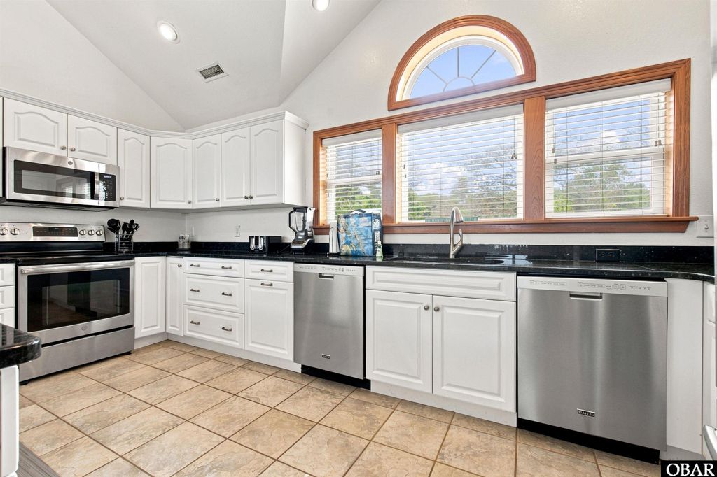 Image 26 of property listing at 1253 Windjammer Court, Corolla, NC 27927