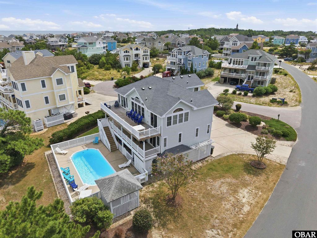 Image 7 of property listing at 1253 Windjammer Court, Corolla, NC 27927