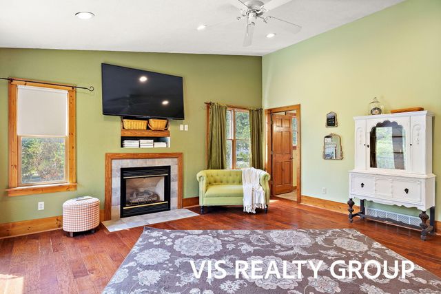 3266 S Slocum Road, Ravenna, MI 49451