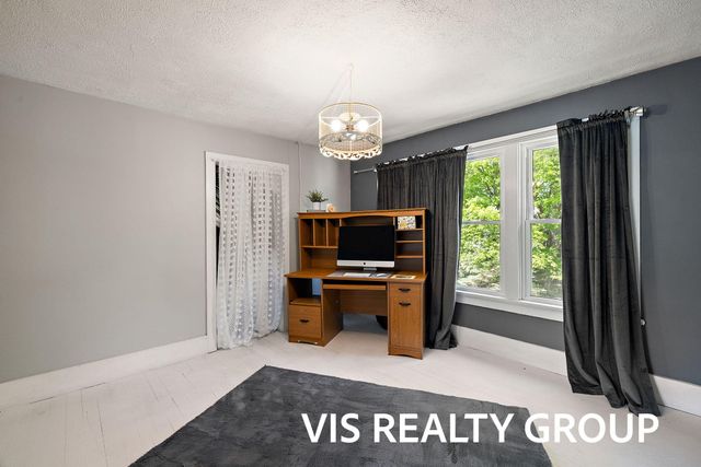 3266 S Slocum Road, Ravenna, MI 49451