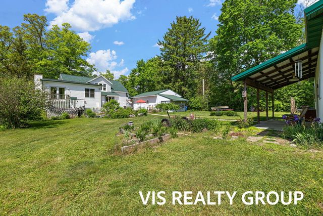 3266 S Slocum Road, Ravenna, MI 49451