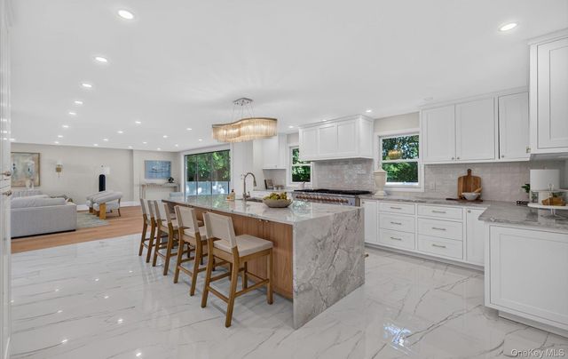 71 Wichard Boulevard, Commack, NY 11725