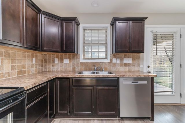 801 Sugarbush Trail, Lexington, KY 40509