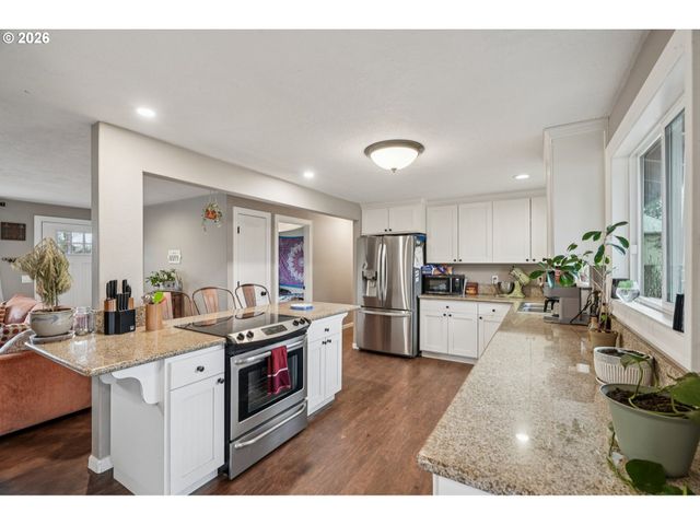 426 Ne HILL St, Sheridan, OR 97378