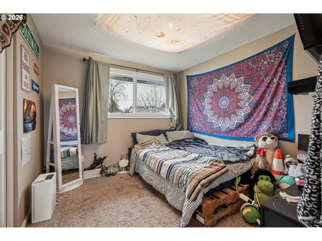 426 Ne HILL St, Sheridan, OR 97378
