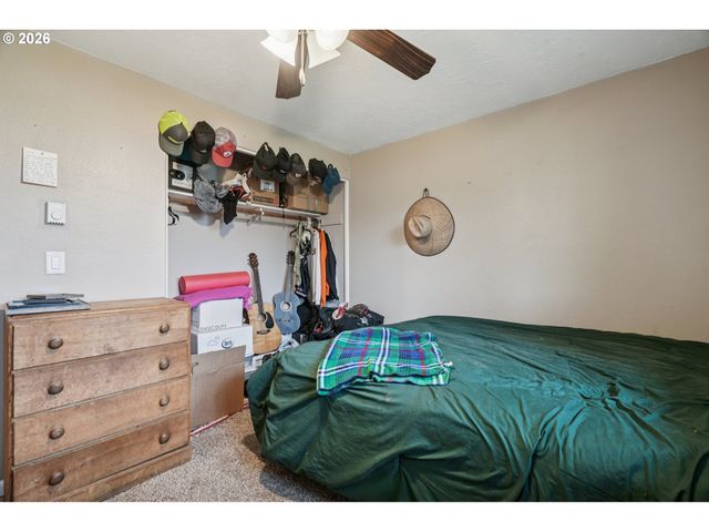 426 Ne HILL St, Sheridan, OR 97378