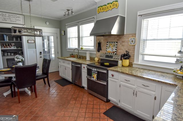 503 Forsyth Street, Barnesville, GA 30204