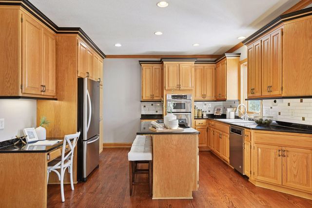 5474 Carrie Lane, Excelsior, MN 55331