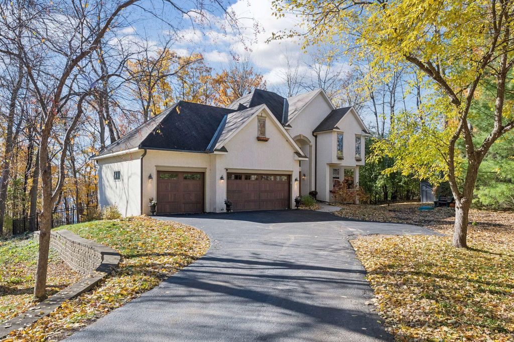 5474 Carrie Lane, Excelsior, MN 55331