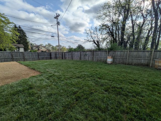 806 Fleming St, Columbia, TN 38401