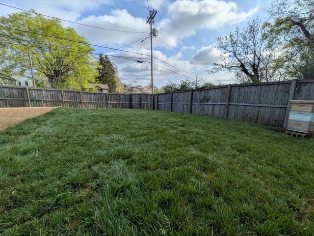 806 Fleming St, Columbia, TN 38401