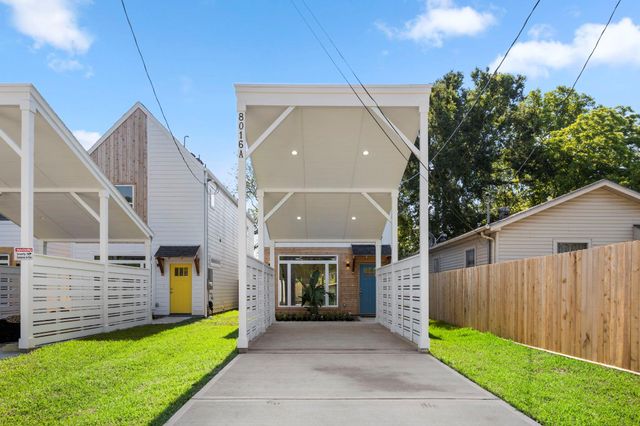 8016 Willow Street C, Houston, TX 77088