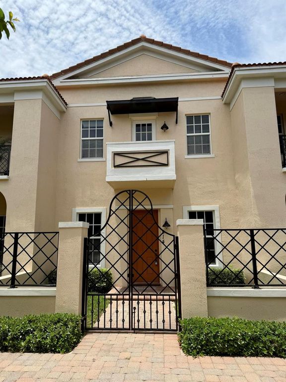814 NW 82nd Place, Boca Raton, FL 33487