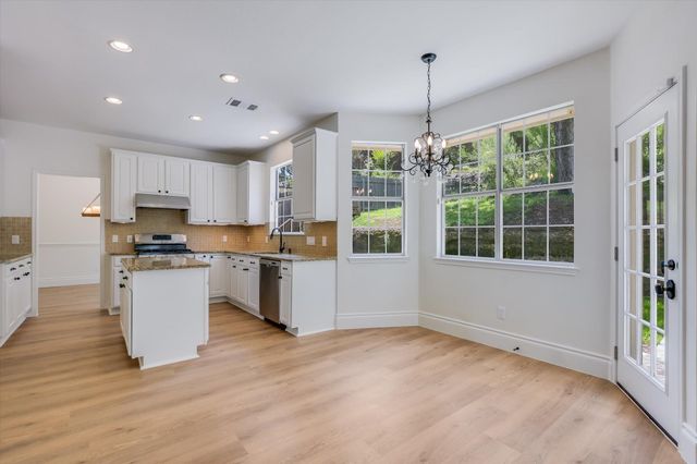 7716 Lakewood DR, Austin, TX 78750