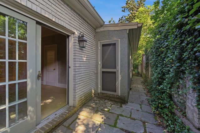 208 Jackson Blvd, Nashville, TN 37205