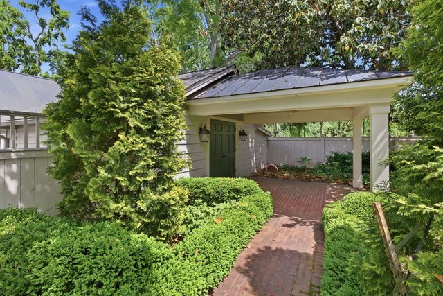 208 Jackson Blvd, Nashville, TN 37205