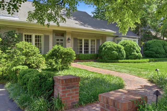 208 Jackson Blvd, Nashville, TN 37205