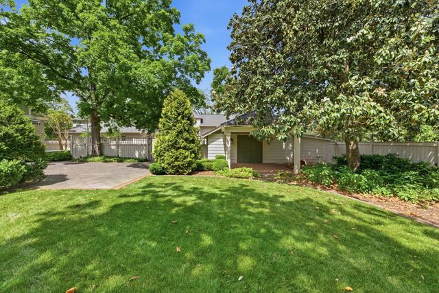 208 Jackson Blvd, Nashville, TN 37205