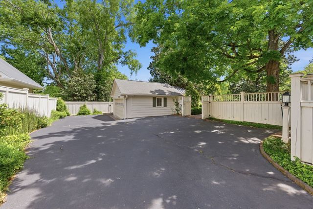 208 Jackson Blvd, Nashville, TN 37205