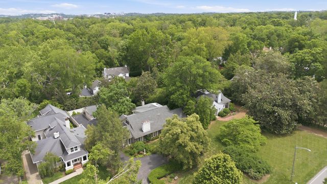 208 Jackson Blvd, Nashville, TN 37205
