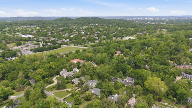208 Jackson Blvd, Nashville, TN 37205