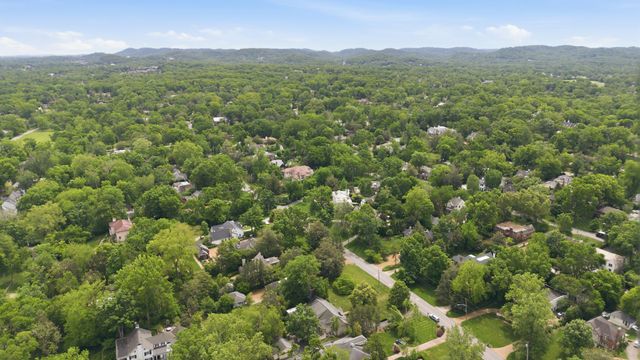 208 Jackson Blvd, Nashville, TN 37205