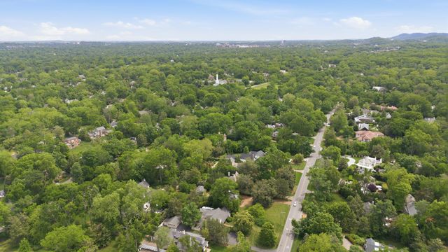 208 Jackson Blvd, Nashville, TN 37205