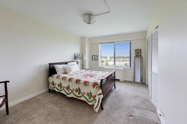 7033 N KEDZIE Avenue 1602, Chicago, IL 60645