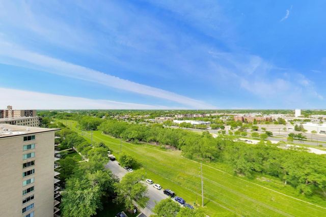 7033 N KEDZIE Avenue 1602, Chicago, IL 60645