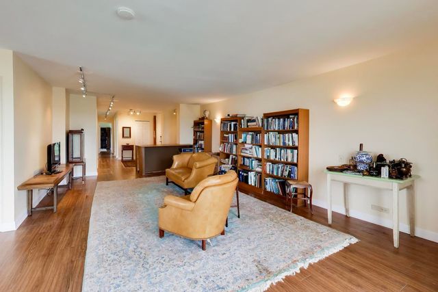 7033 N KEDZIE Avenue 1602, Chicago, IL 60645