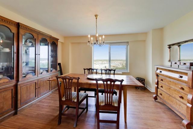 7033 N KEDZIE Avenue 1602, Chicago, IL 60645