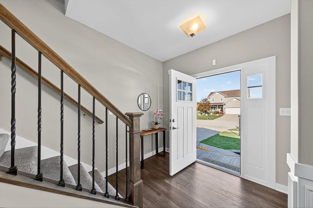 244 Falcon Way, Valparaiso, IN 46385